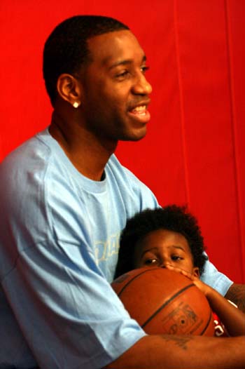 一丝不苟的 一丝不苟的