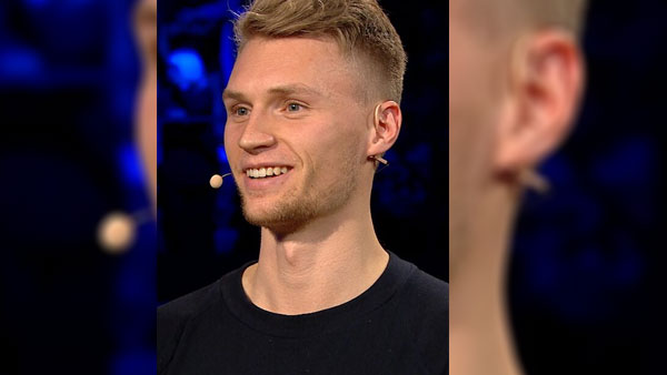 意大利队防守依旧稳固（意大利后防依然稳健）