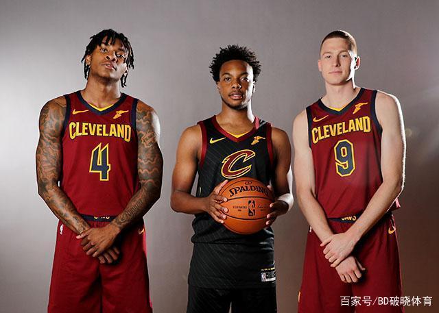 3-0！中国男排同组敌人进世锦赛前8！击败A组第一，非洲队全输（直落三局！与中国男排同组对手闯入世锦赛八强，击退A组头名，非洲队全败）