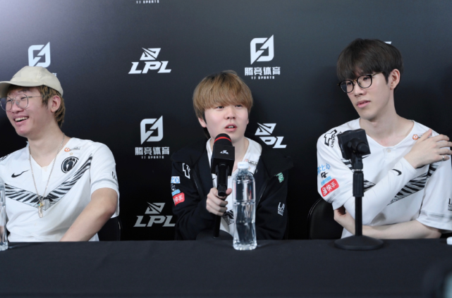 不像一锤子 不像一锤子